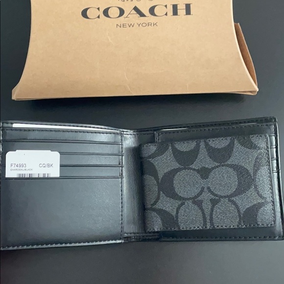 Men’s Coach wallet - Picture 3 of 5